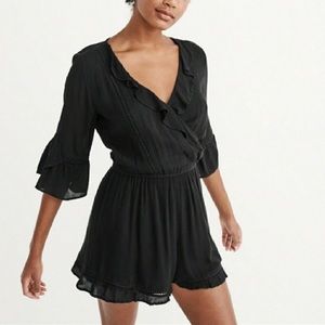 Abercrombie bell sleeve romper
